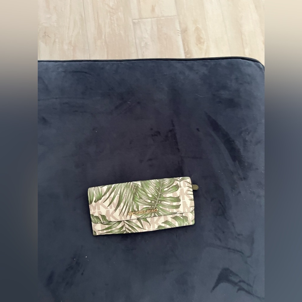 Michael Kors wallet